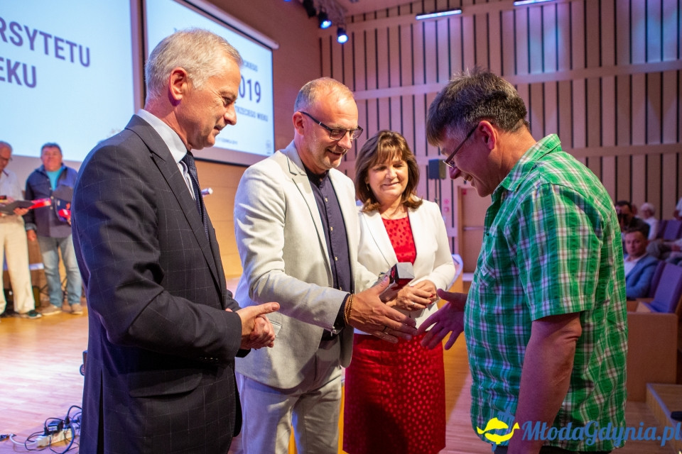 Studenci ? seniorzy zakończyli 15. rok akademicki