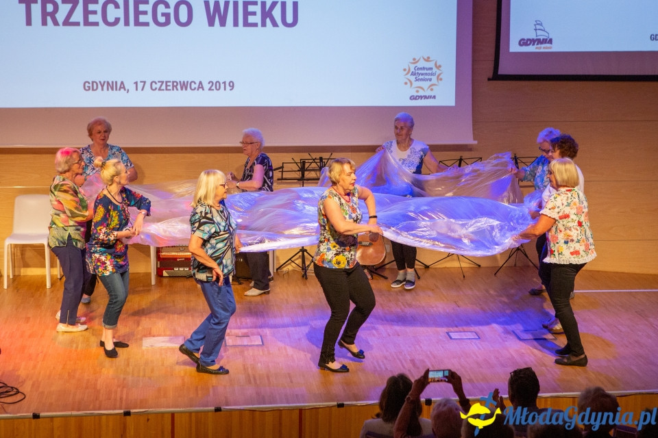 Studenci ? seniorzy zakończyli 15. rok akademicki