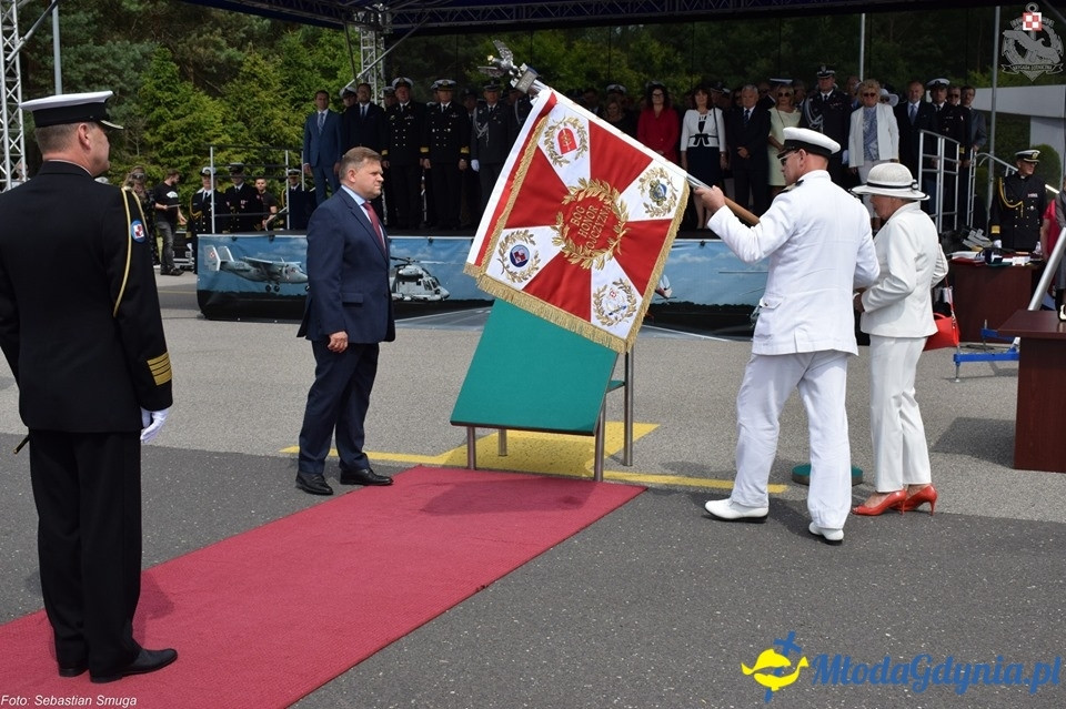 Gdyńska Brygada Lotnictwa Marynarki Wojennej posiada swój sztandar
