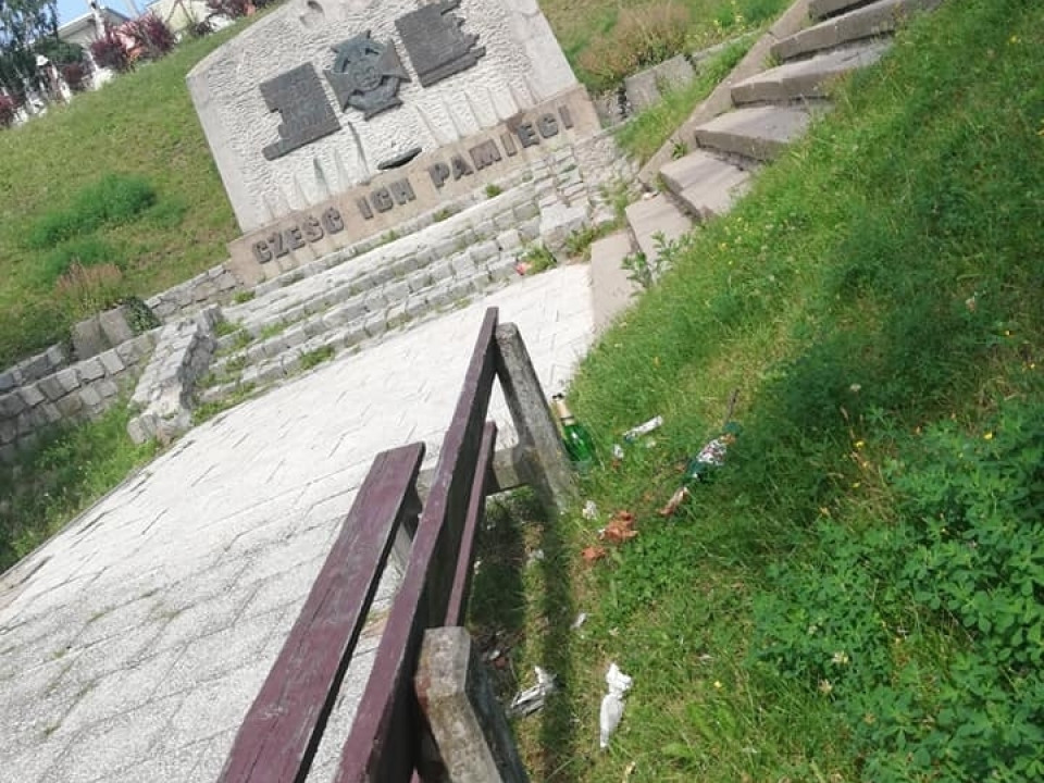 Pomnik rozstrzelanych harcerzy na Obłużu