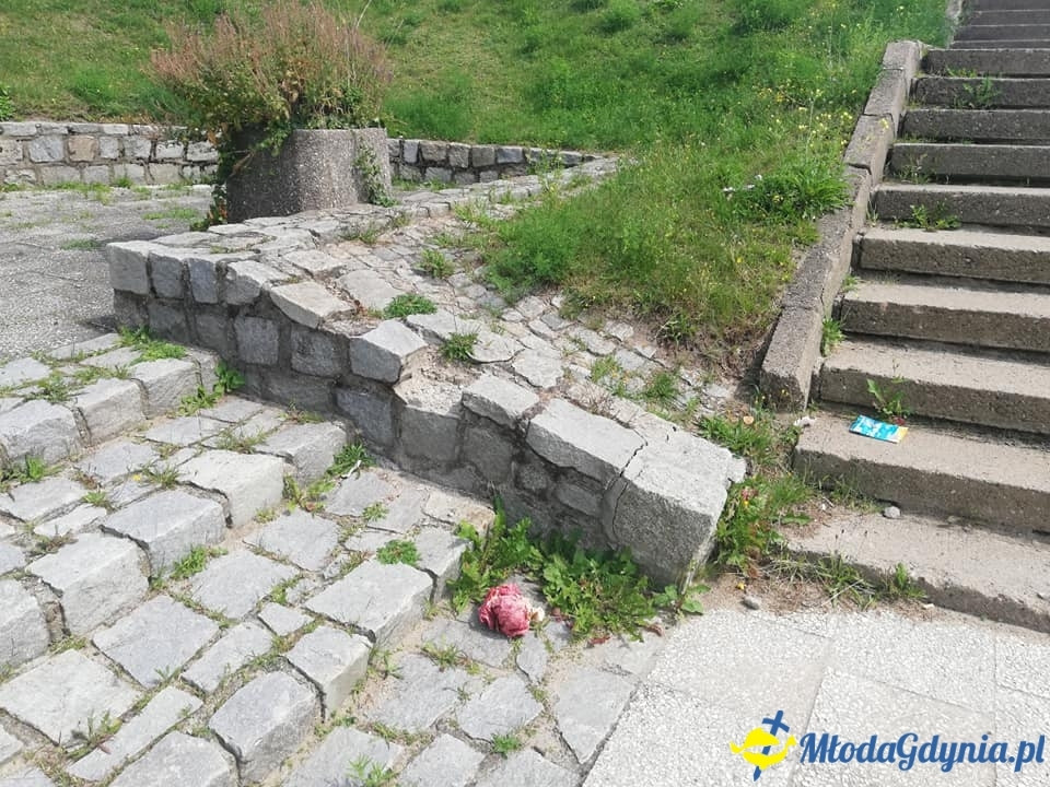 Pomnik rozstrzelanych harcerzy na Obłużu