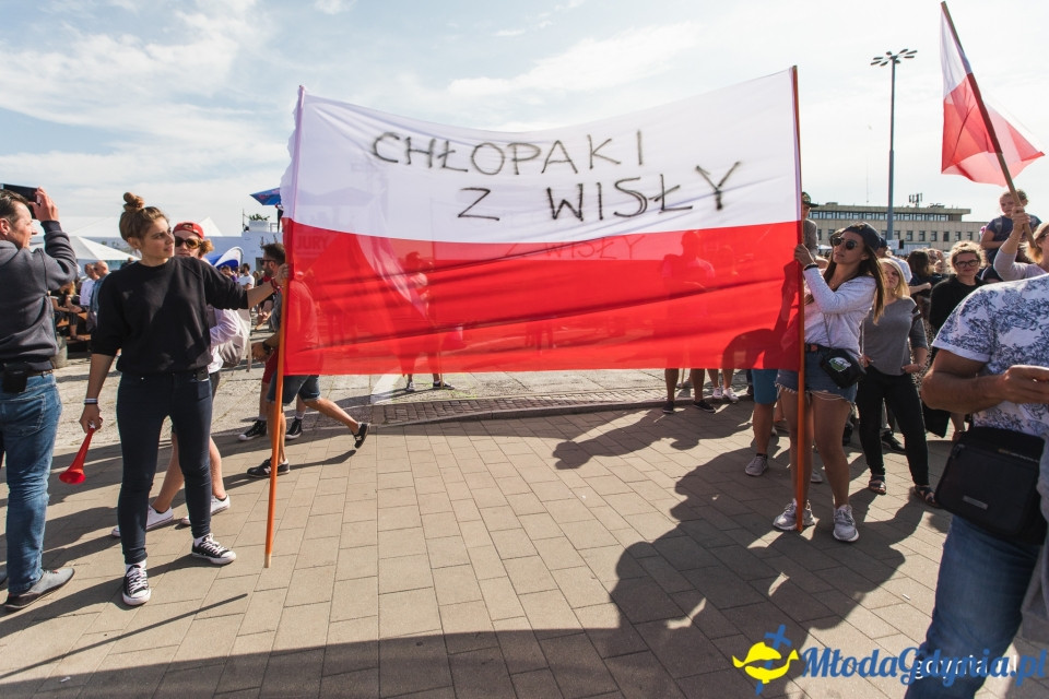Gdyński Smog Wawelski mistrzem Konkursu Lotów Red Bull