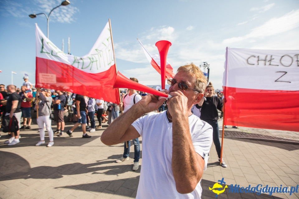 Gdyński Smog Wawelski mistrzem Konkursu Lotów Red Bull
