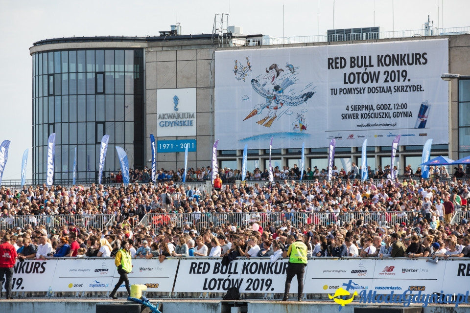 Gdyński Smog Wawelski mistrzem Konkursu Lotów Red Bull