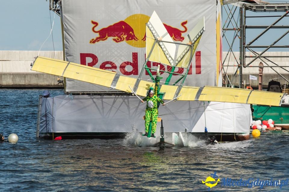 Gdyński Smog Wawelski mistrzem Konkursu Lotów Red Bull