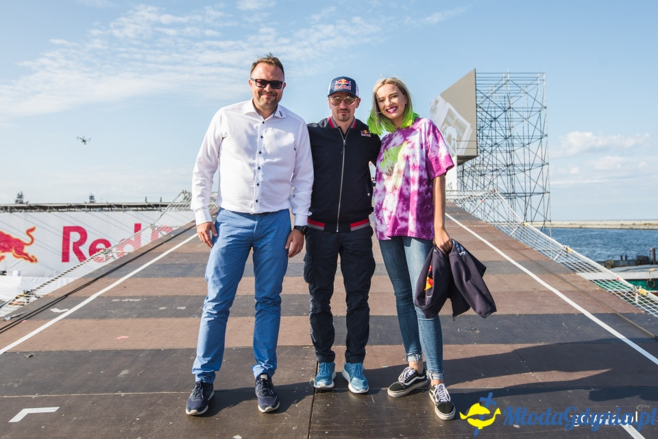 Gdyński Smog Wawelski mistrzem Konkursu Lotów Red Bull