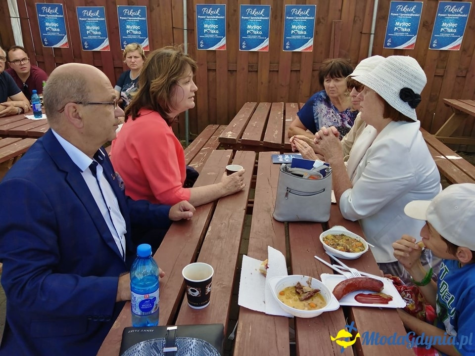 Pikniki Prawa i Sprawiedliwości w woj. pomorskim: