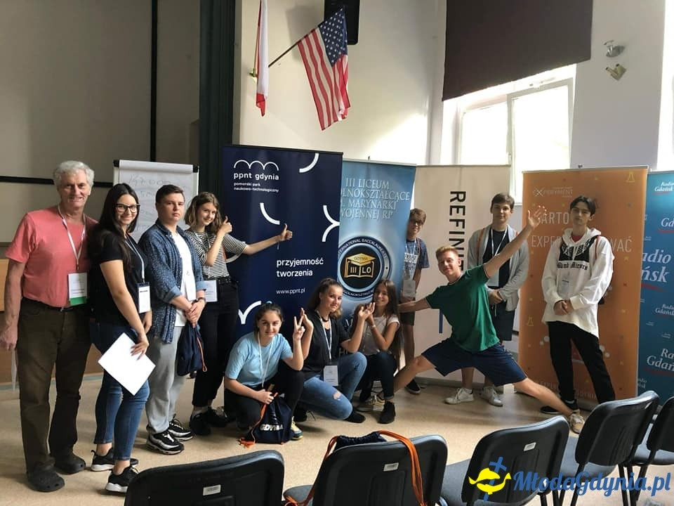 Uczniowie Ekonomika prężnie działają na Business Week 2019