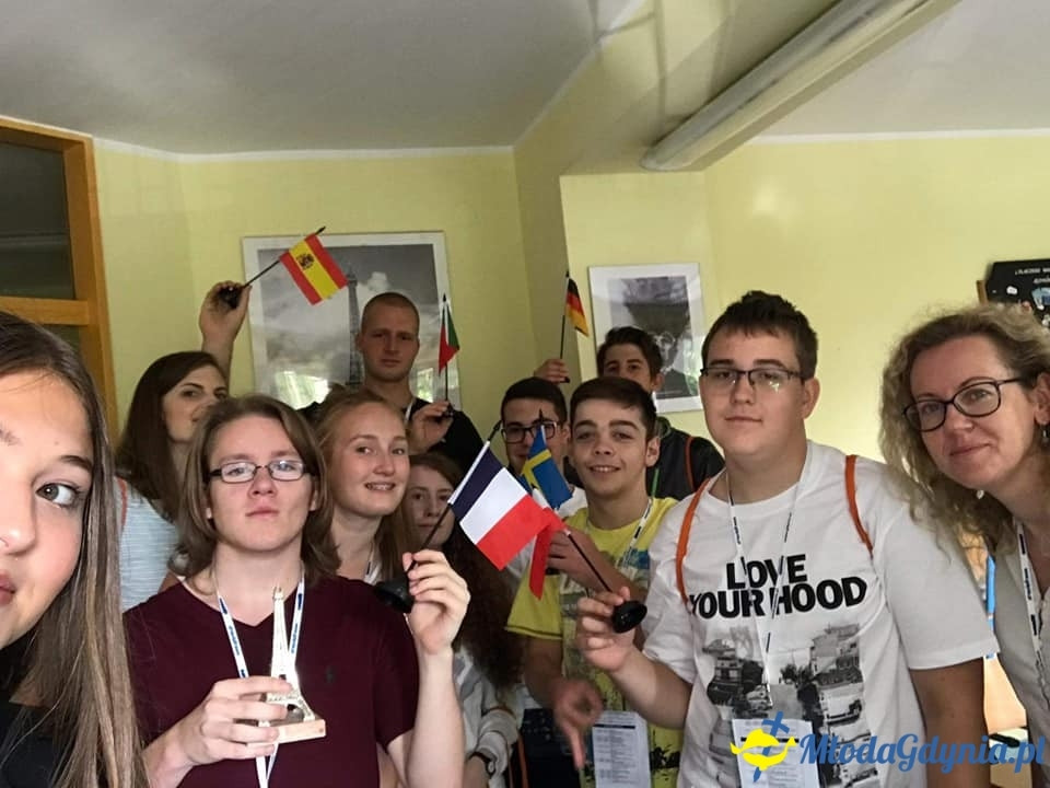 Uczniowie Ekonomika prężnie działają na Business Week 2019