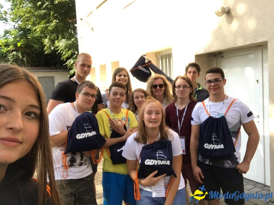 Uczniowie Ekonomika prężnie działają na Business Week 2019