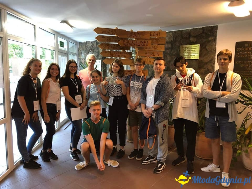 Uczniowie Ekonomika prężnie działają na Business Week 2019