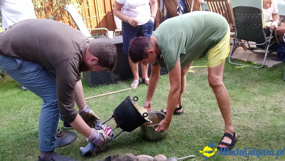 2019-08-31, Grill i kociołek Gdyńskiego Klubu Gazety Polskiej w ogrodach orłowskich