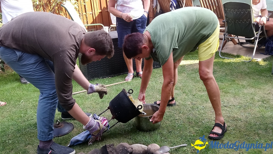 2019-08-31, Grill i kociołek Gdyńskiego Klubu Gazety Polskiej w ogrodach orłowskich
