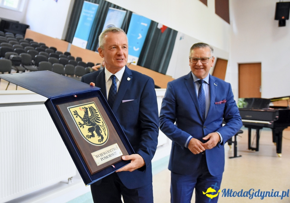 Absolwentki III LO wśród najlepszych maturzystek na świecie