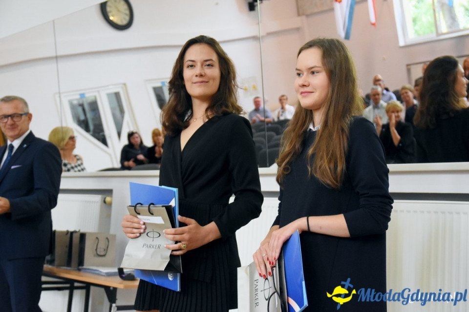 Absolwentki III LO wśród najlepszych maturzystek na świecie