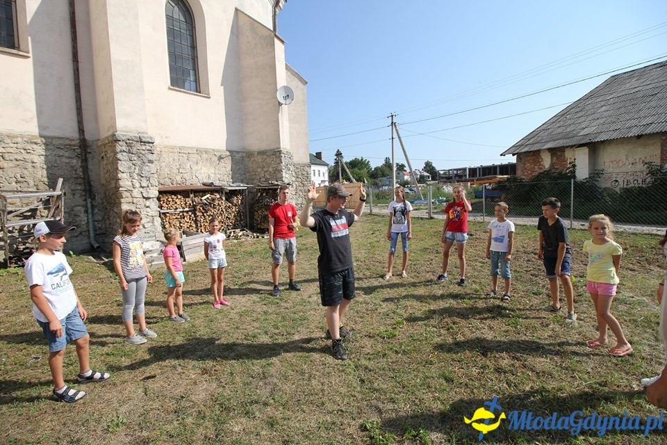 Roksana Dawidowska i Janek Ruszniak w wolontariacie na Ukrainie