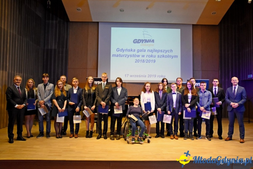 Najlepsi gdyńscy maturzyści 2019 nagrodzeni