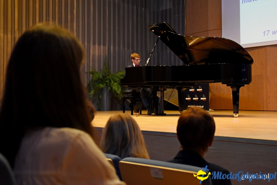 Najlepsi gdyńscy maturzyści 2019 nagrodzeni