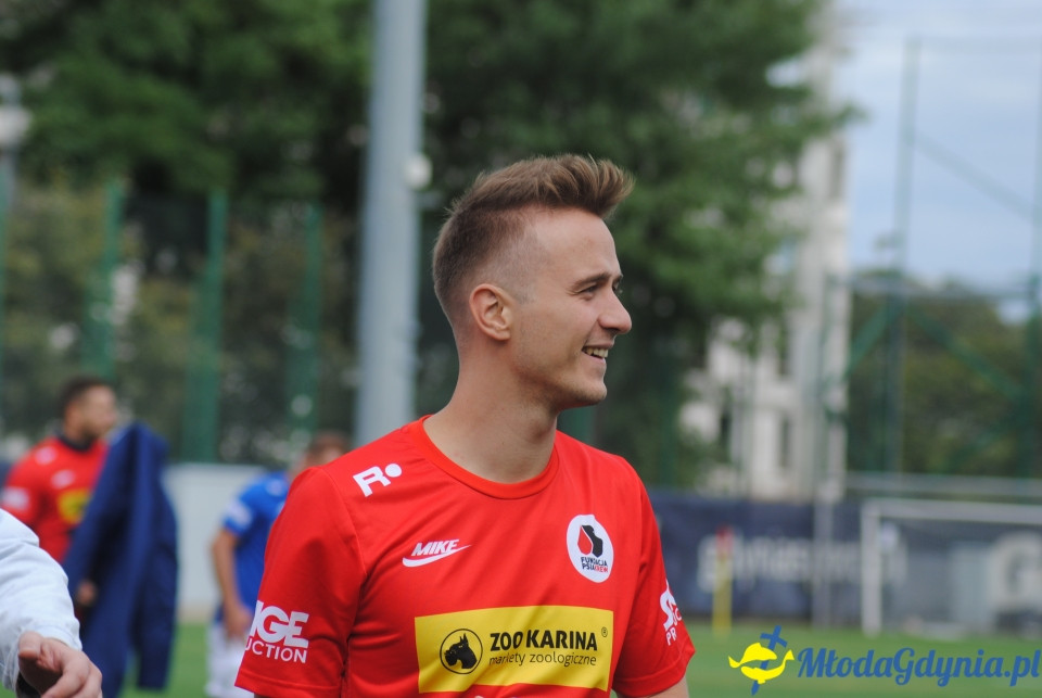 Drugi Charytatywny mecz o Psią Krew ? czyli Komicy vs Raperzy