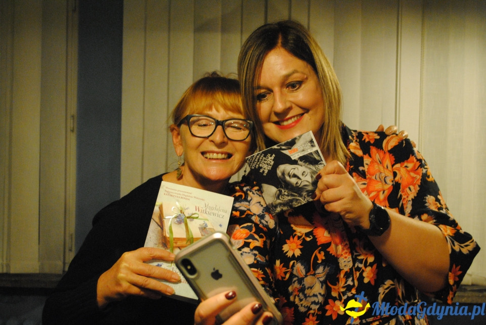 Spotkanie autorskie z Magdaleną Witkiewicz w Bibliotece Obłuże - 27.09.2019