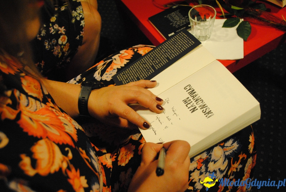 Spotkanie autorskie z Magdaleną Witkiewicz w Bibliotece Obłuże - 27.09.2019