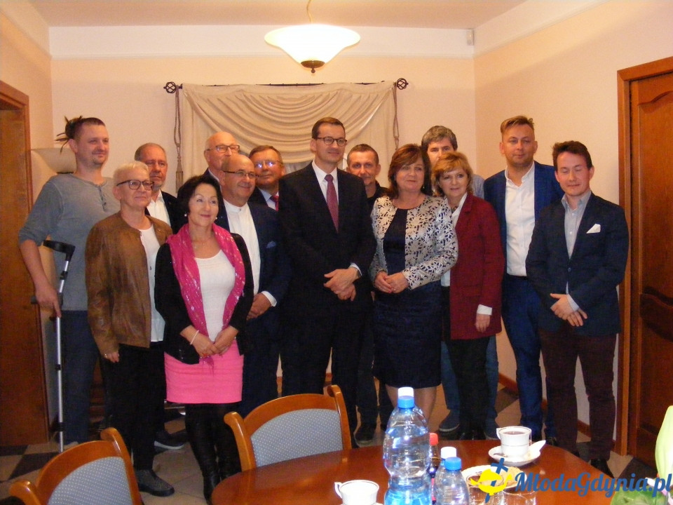 Premier Mateusz Morawiecki - spotkanie ze sztabem poseł Małgorzaty Zwiercan