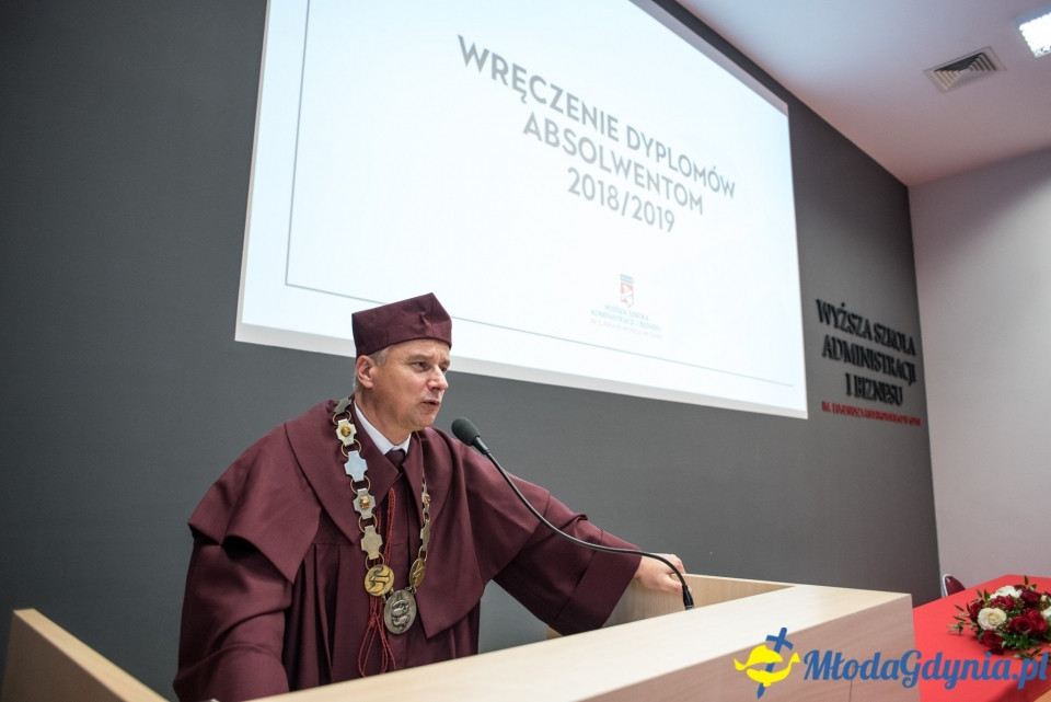 Gala dyplomowa WSAiB Gdynia 2019