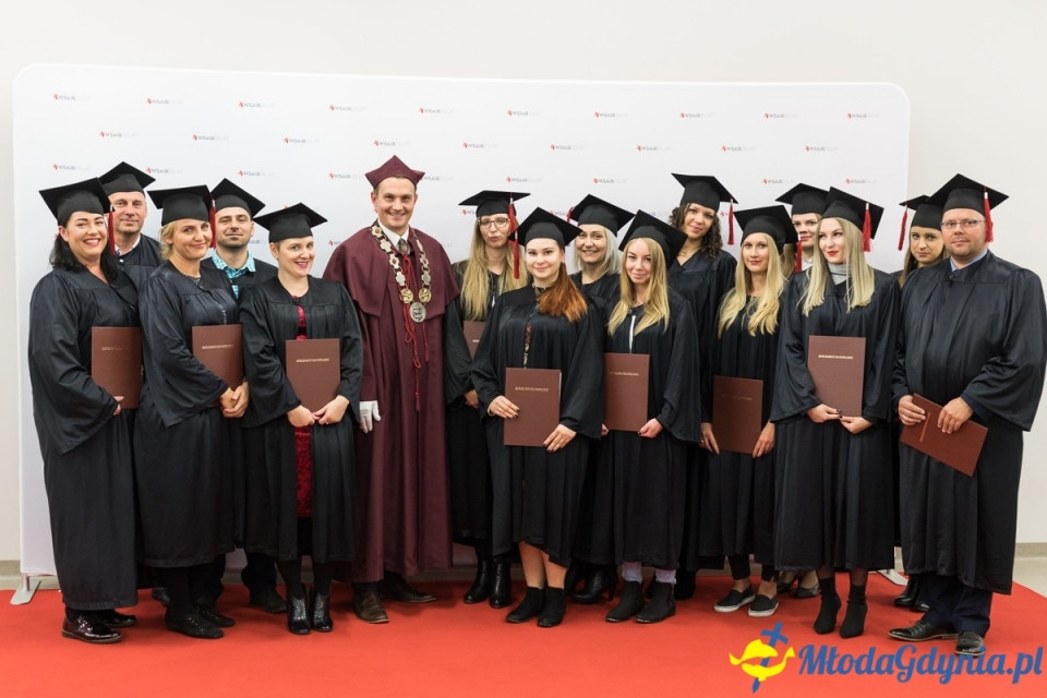 Gala dyplomowa WSAiB Gdynia 2019