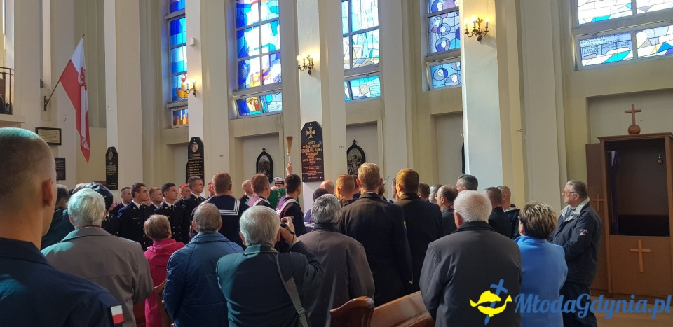 V LO - Odsłonięcie tablicy upamiętniającej Patrona i na grobie Patrona w 80 rocznicę śmierci