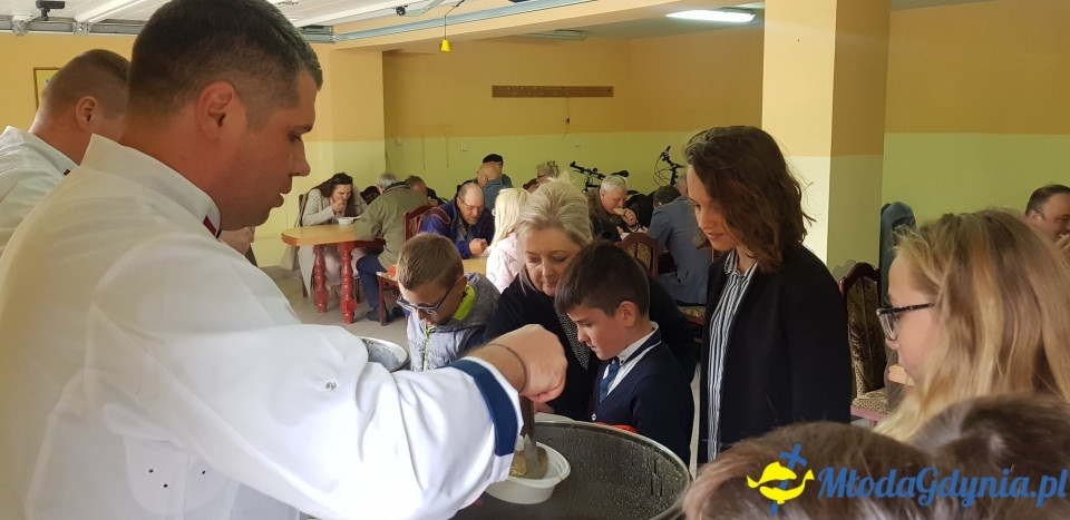 V LO - Odsłonięcie tablicy upamiętniającej Patrona i na grobie Patrona w 80 rocznicę śmierci