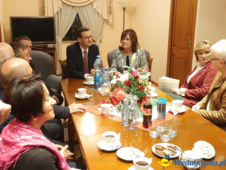 Premier Mateusz Morawiecki - spotkanie ze sztabem poseł Małgorzaty Zwiercan