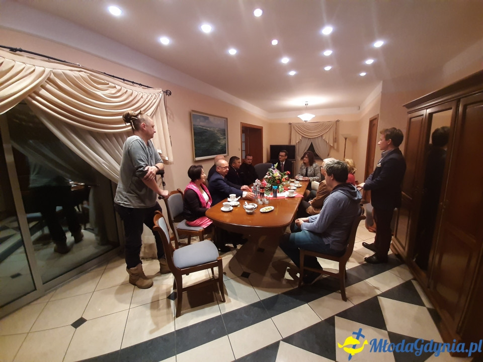 Premier Mateusz Morawiecki - spotkanie ze sztabem poseł Małgorzaty Zwiercan
