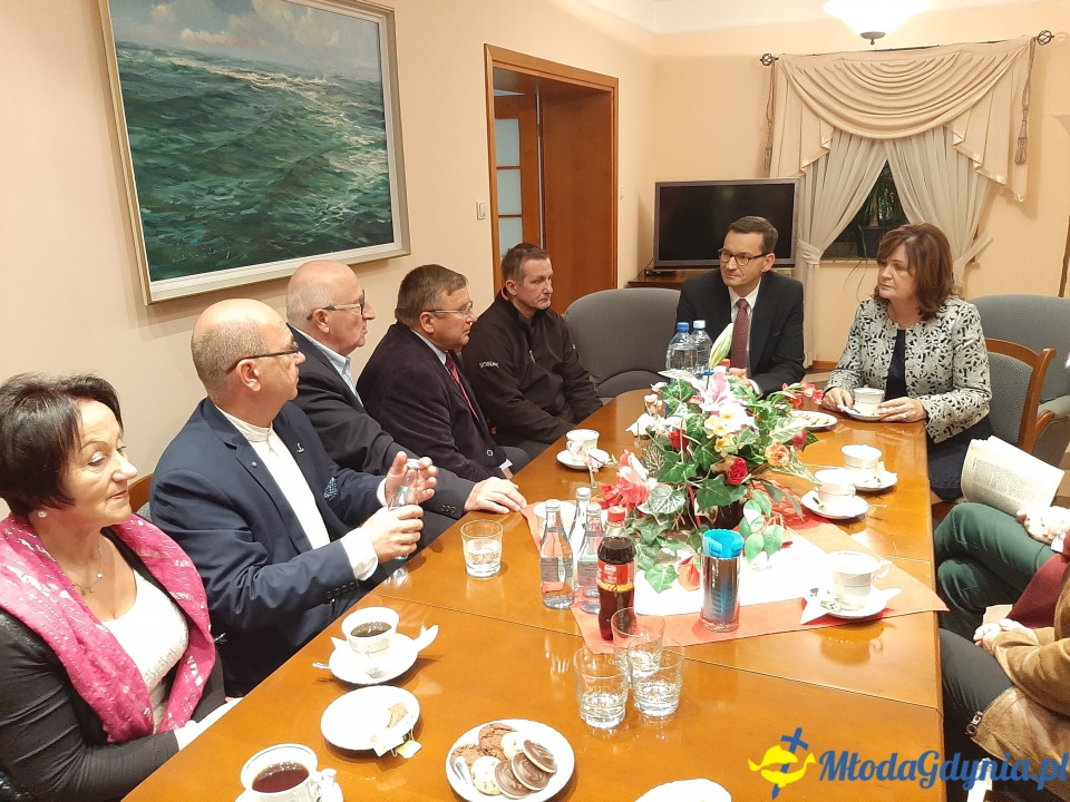 Premier Mateusz Morawiecki - spotkanie ze sztabem poseł Małgorzaty Zwiercan