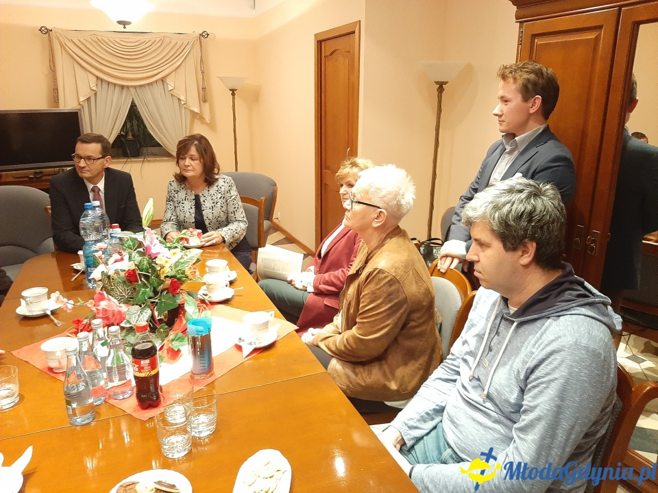 Premier Mateusz Morawiecki - spotkanie ze sztabem poseł Małgorzaty Zwiercan