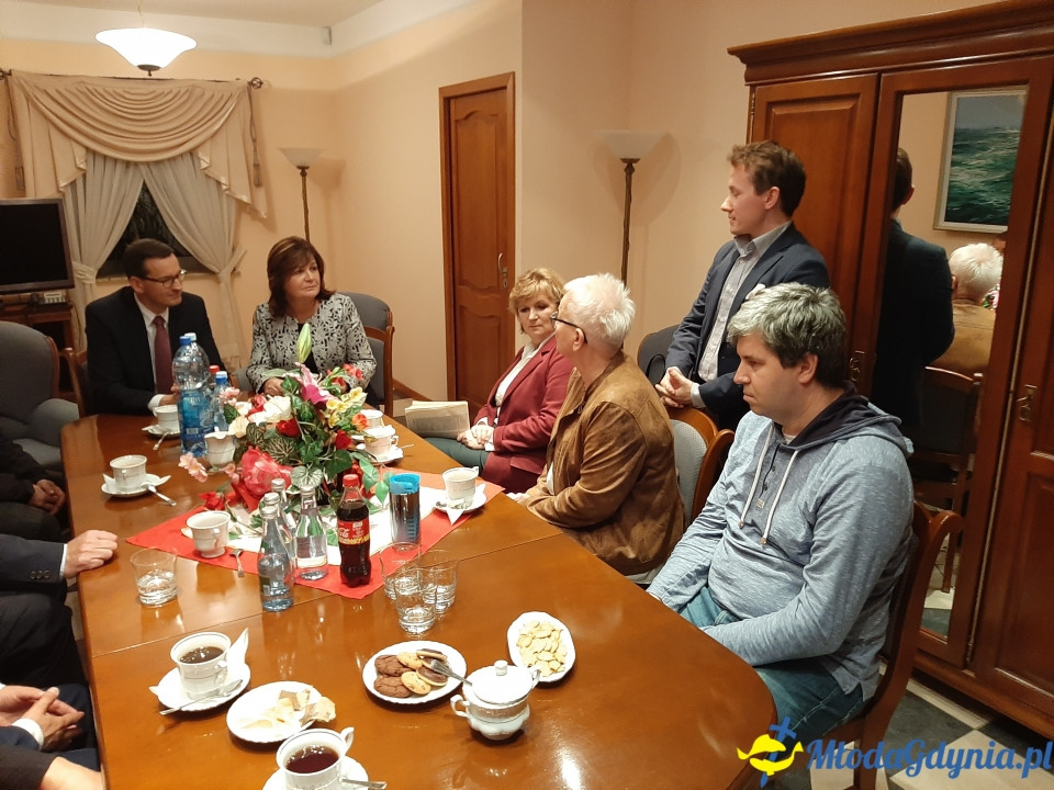 Premier Mateusz Morawiecki - spotkanie ze sztabem poseł Małgorzaty Zwiercan