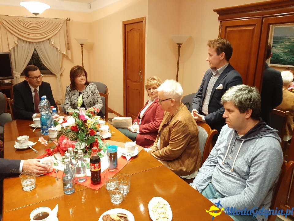 Premier Mateusz Morawiecki - spotkanie ze sztabem poseł Małgorzaty Zwiercan