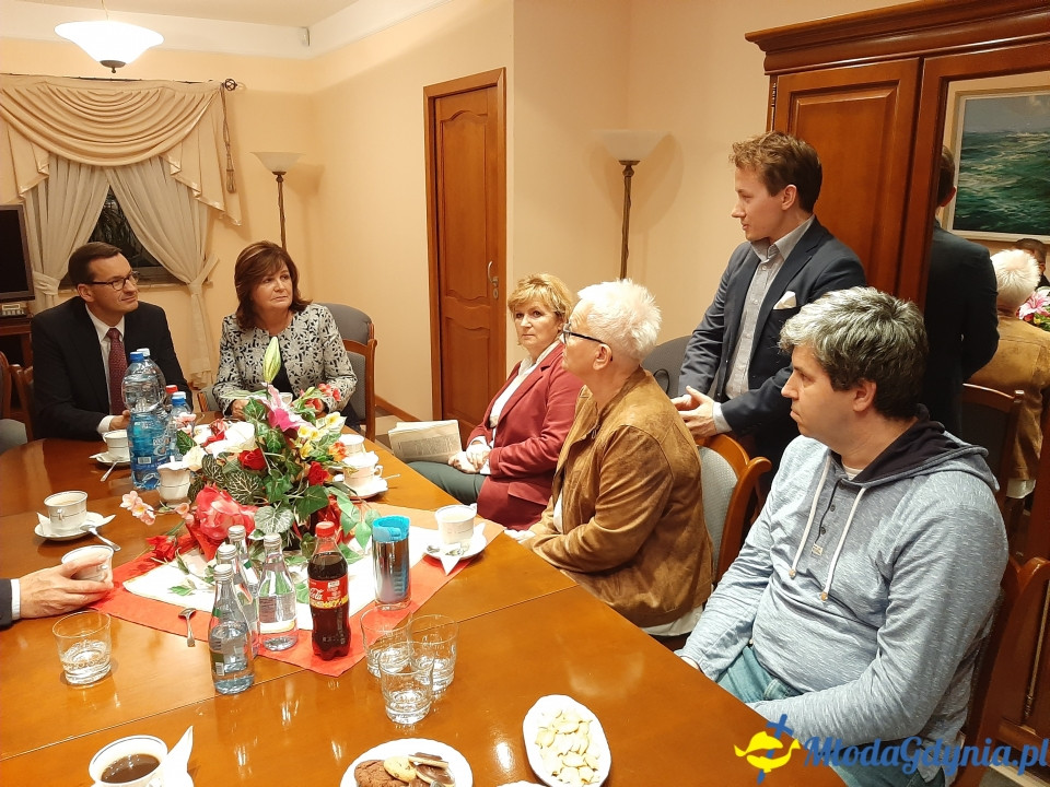 Premier Mateusz Morawiecki - spotkanie ze sztabem poseł Małgorzaty Zwiercan