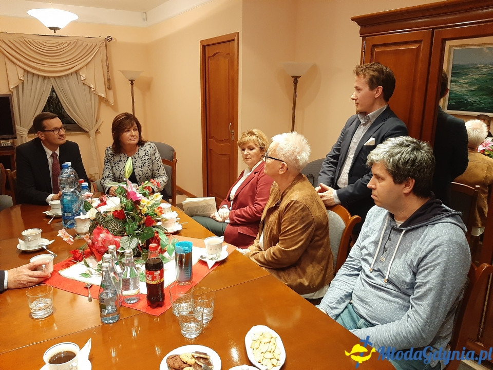 Premier Mateusz Morawiecki - spotkanie ze sztabem poseł Małgorzaty Zwiercan