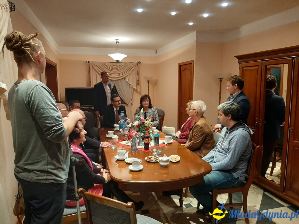 Premier Mateusz Morawiecki - spotkanie ze sztabem poseł Małgorzaty Zwiercan