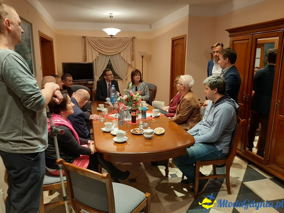 Premier Mateusz Morawiecki - spotkanie ze sztabem poseł Małgorzaty Zwiercan