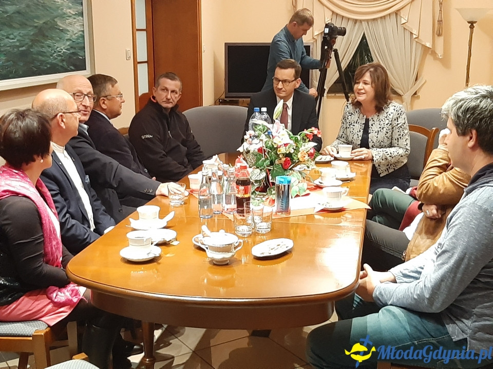 Premier Mateusz Morawiecki - spotkanie ze sztabem poseł Małgorzaty Zwiercan