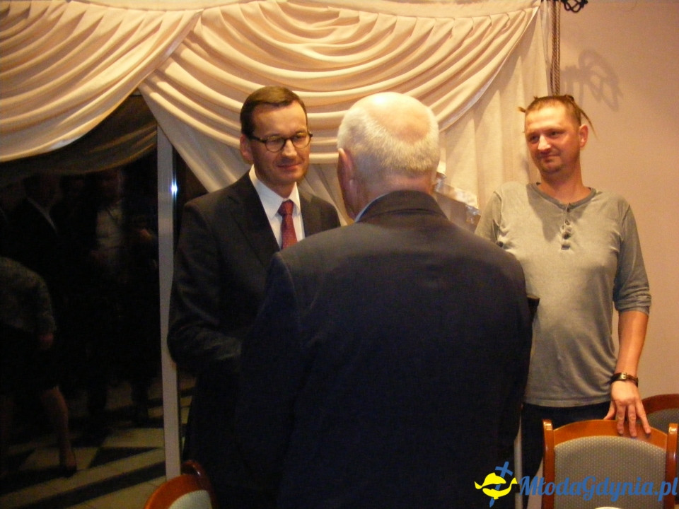 Premier Mateusz Morawiecki - spotkanie ze sztabem poseł Małgorzaty Zwiercan