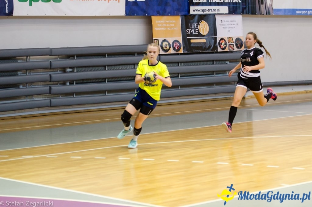 Juniorki starsze SPR Arka Gdynia zdeklasowały zespół MKS Sambor Tczew