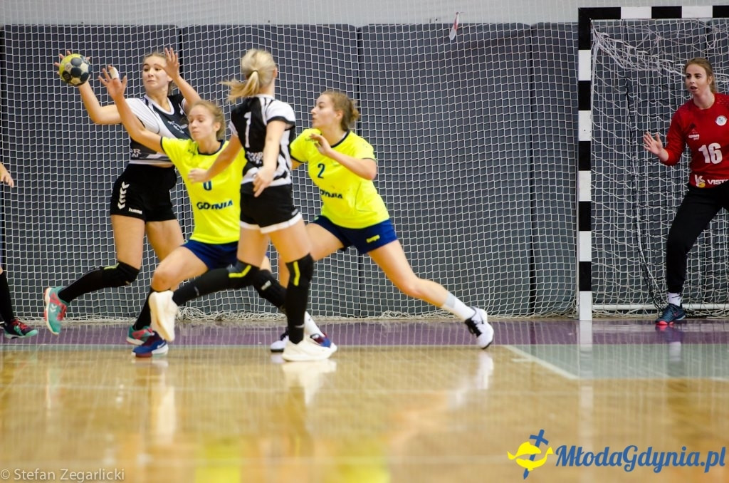 Juniorki starsze SPR Arka Gdynia zdeklasowały zespół MKS Sambor Tczew