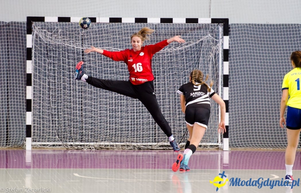 Juniorki starsze SPR Arka Gdynia zdeklasowały zespół MKS Sambor Tczew