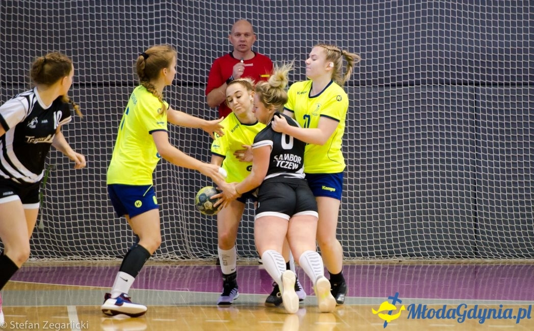 Juniorki starsze SPR Arka Gdynia zdeklasowały zespół MKS Sambor Tczew