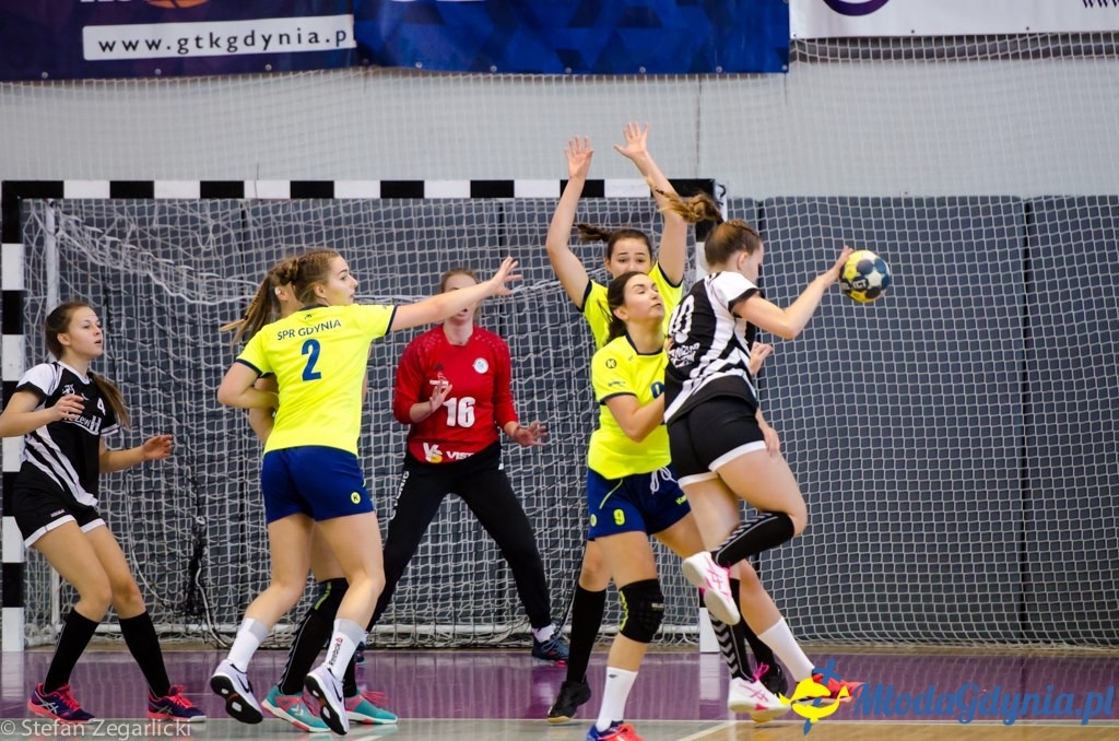 Juniorki starsze SPR Arka Gdynia zdeklasowały zespół MKS Sambor Tczew