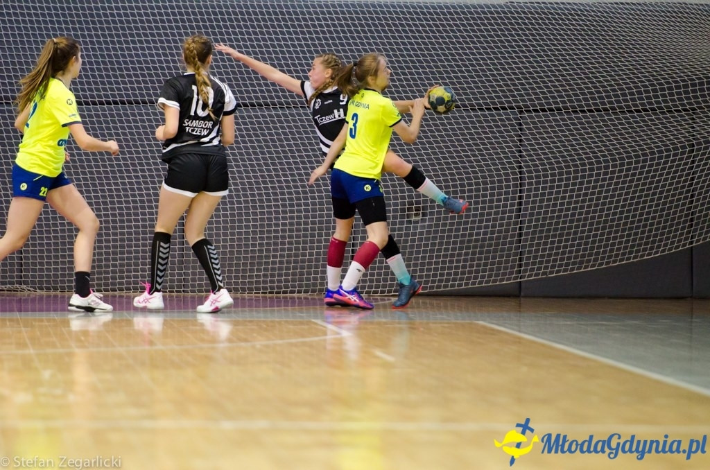 Juniorki starsze SPR Arka Gdynia zdeklasowały zespół MKS Sambor Tczew