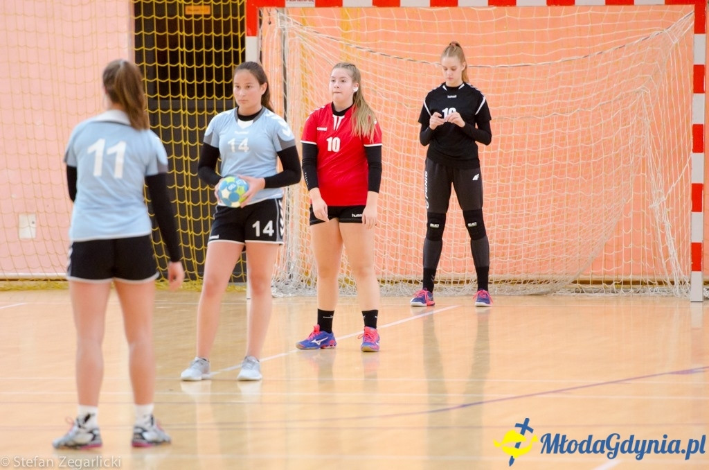 Młodziczki SPR - UKS Cisowa Gdynia i MKS Słupia