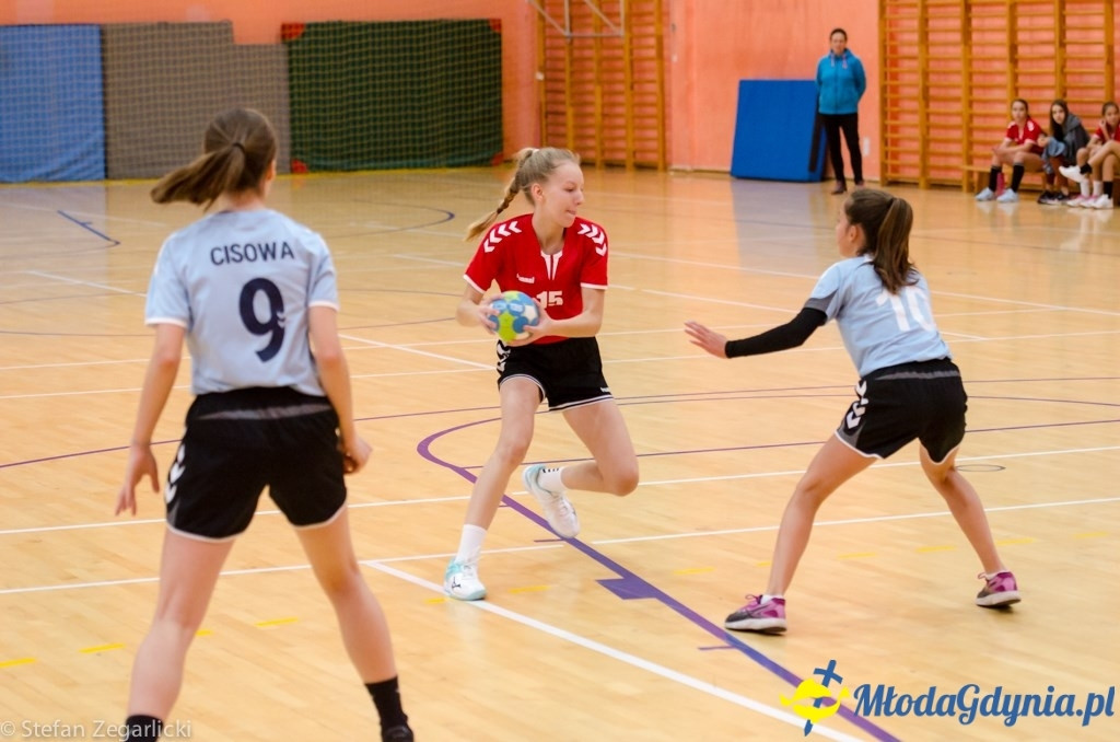 Młodziczki SPR - UKS Cisowa Gdynia i MKS Słupia